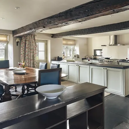 High Lindeth * Bowness-on-Windermere